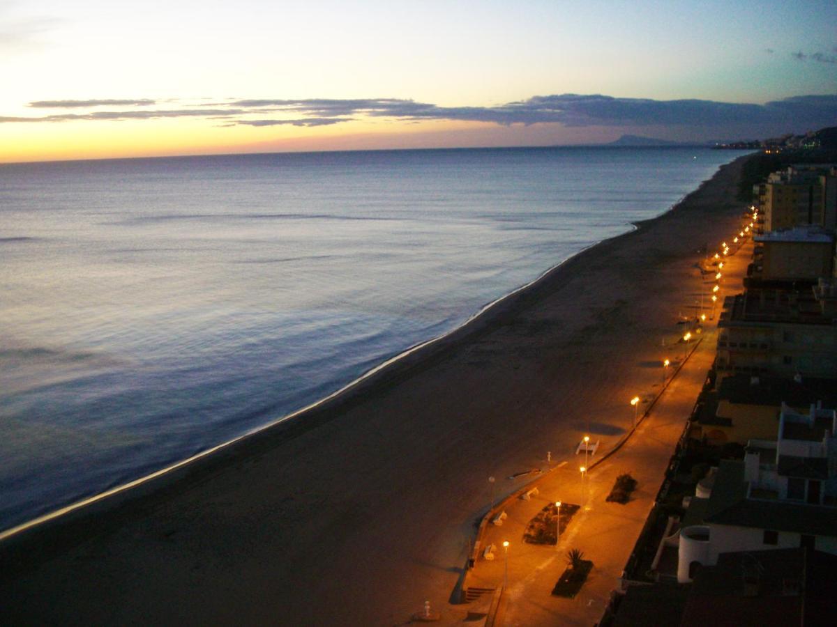 Apartamento Mareny Blau, Primera Linea De Playa Exterior foto